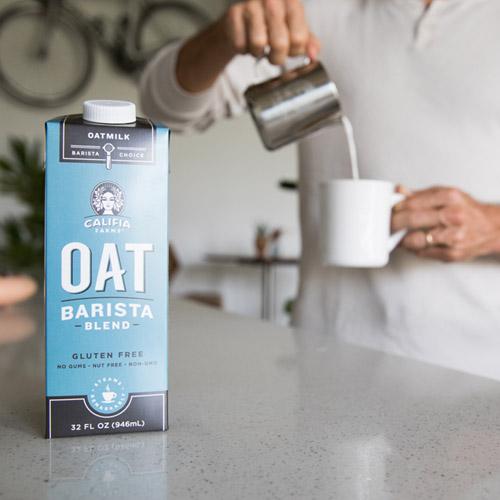 Cafes / Califia Farms Barista Oat Milk / Case